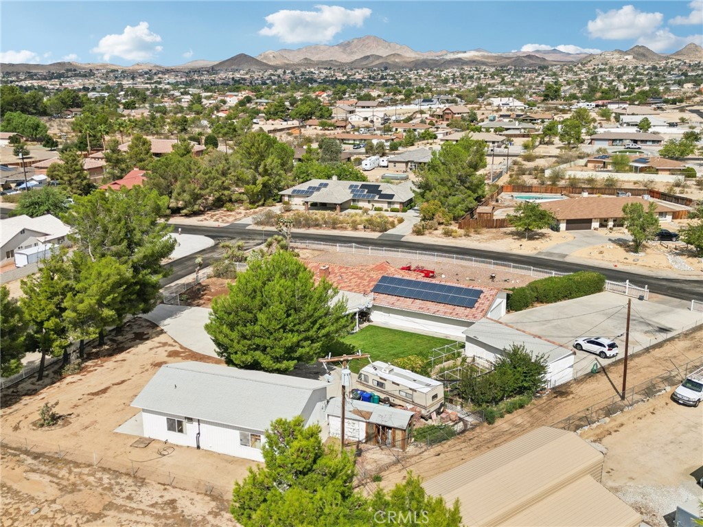 18947 Waseca Road Apple Valley, CA 92307 - Photo 33 of 34 a view of a city