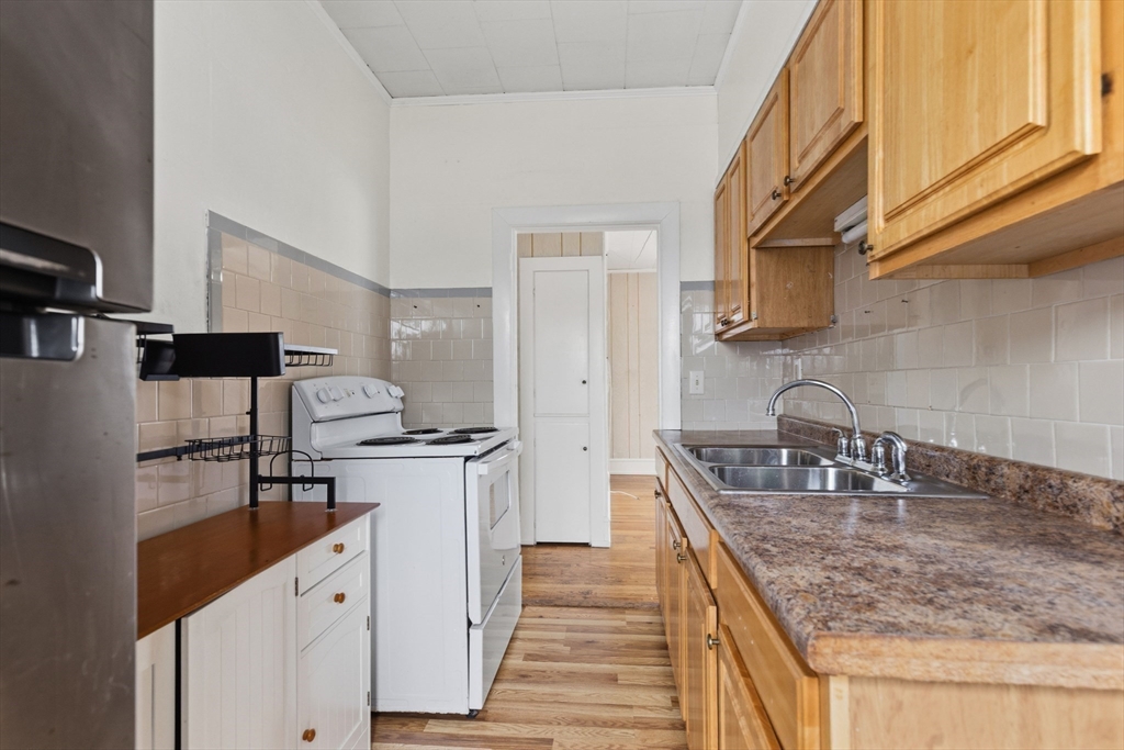 27 Cook Street Fall River, MA 02724 - Photo 9 of 39
