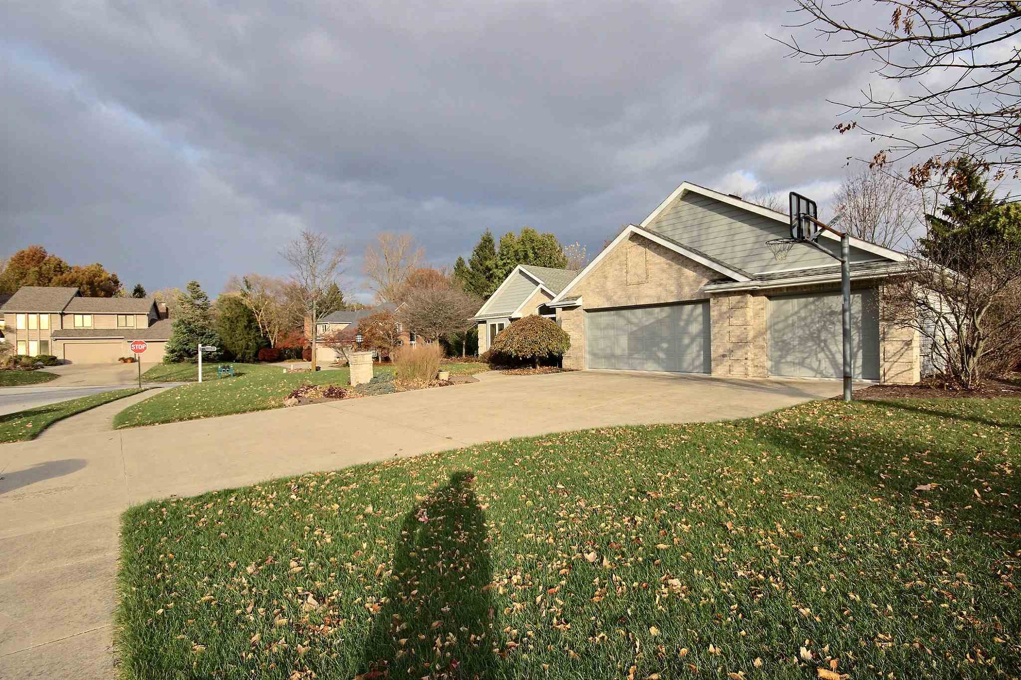 2109 Lake Ridge Drive Fort Wayne, IN 46804 - Photo 3 of 31 Gallery Image 3