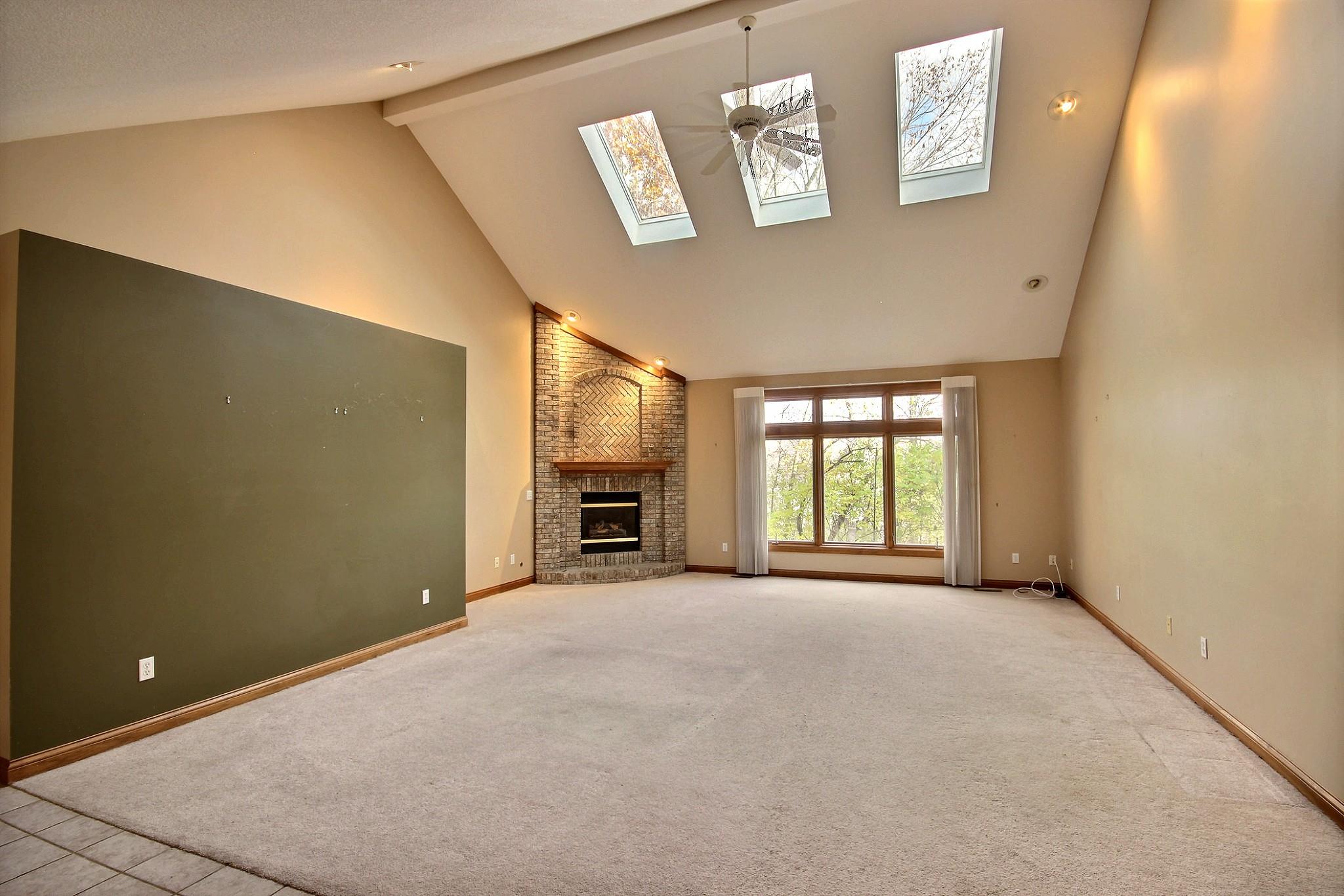 2109 Lake Ridge Drive Fort Wayne, IN 46804 - Photo 4 of 31 Gallery Image 4
