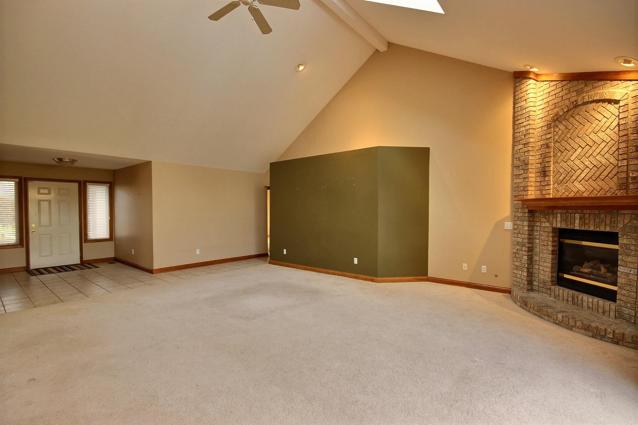 2109 Lake Ridge Drive Fort Wayne, IN 46804 - Photo 5 of 31 Gallery Image 5