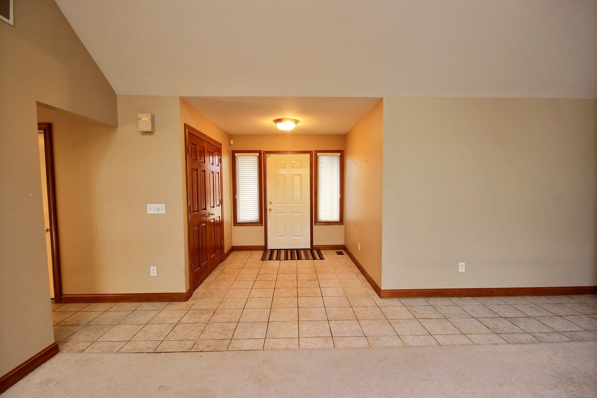 2109 Lake Ridge Drive Fort Wayne, IN 46804 - Photo 6 of 31 Gallery Image 6