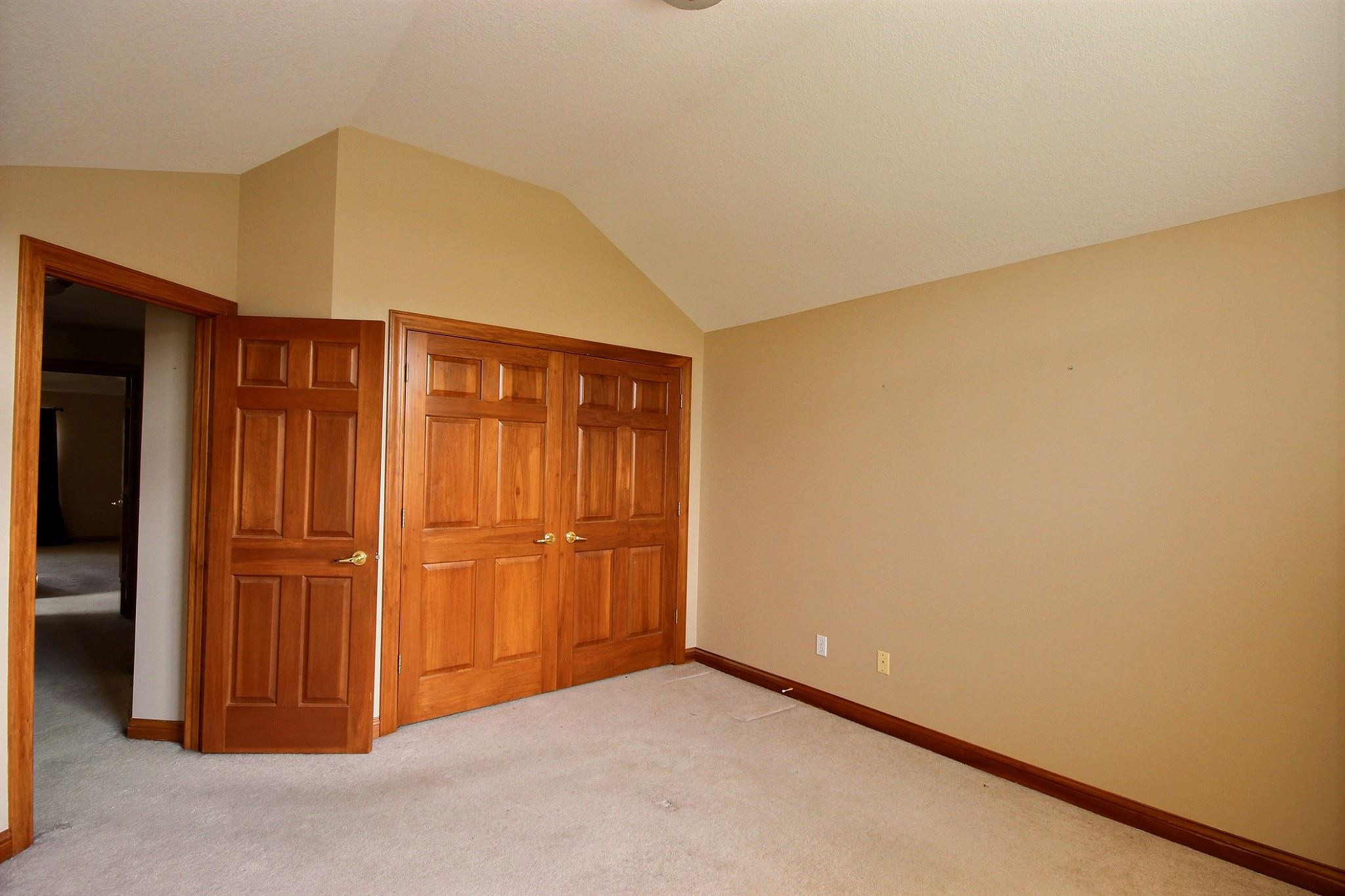 2109 Lake Ridge Drive Fort Wayne, IN 46804 - Photo 8 of 31 Gallery Image 8