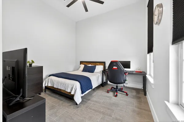 $950,000 | 8024 Alton Boulevard, Selma, TX 78154