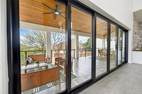 $950,000 | 8024 Alton Boulevard, Selma, TX 78154