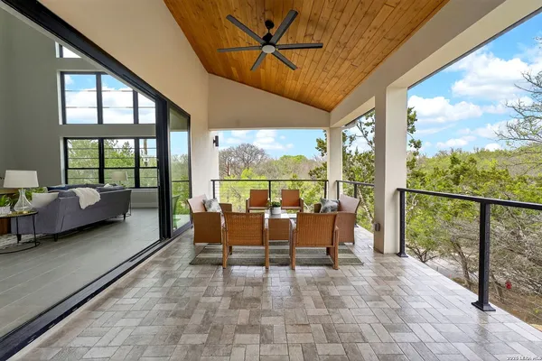 $950,000 | 8024 Alton Boulevard, Selma, TX 78154