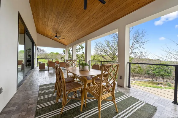 $950,000 | 8024 Alton Boulevard, Selma, TX 78154