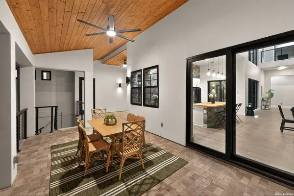 $950,000 | 8024 Alton Boulevard, Selma, TX 78154