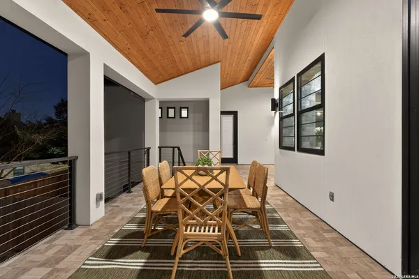 $950,000 | 8024 Alton Boulevard, Selma, TX 78154