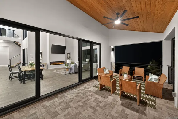 $950,000 | 8024 Alton Boulevard, Selma, TX 78154