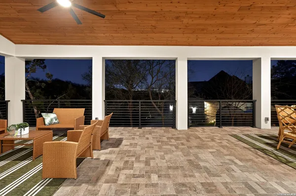 $950,000 | 8024 Alton Boulevard, Selma, TX 78154