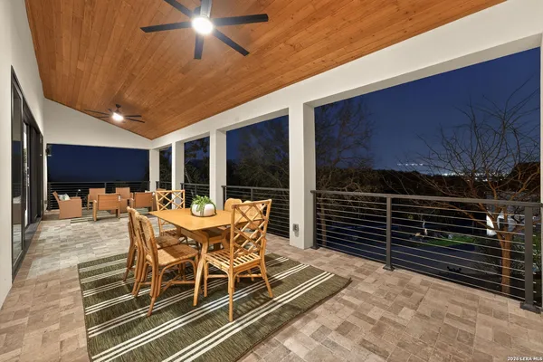 $950,000 | 8024 Alton Boulevard, Selma, TX 78154