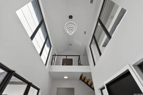 $950,000 | 8024 Alton Boulevard, Selma, TX 78154