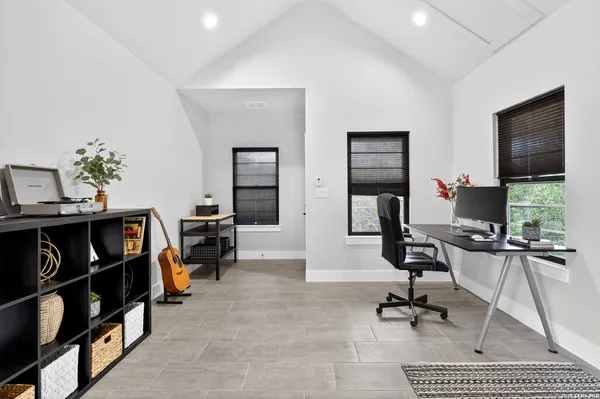 $950,000 | 8024 Alton Boulevard, Selma, TX 78154