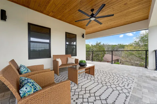 $950,000 | 8024 Alton Boulevard, Selma, TX 78154