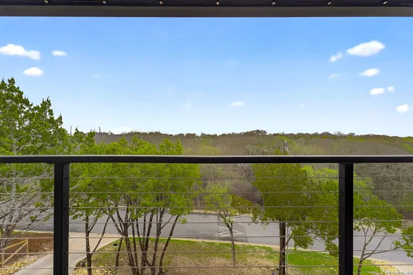 $950,000 | 8024 Alton Boulevard, Selma, TX 78154