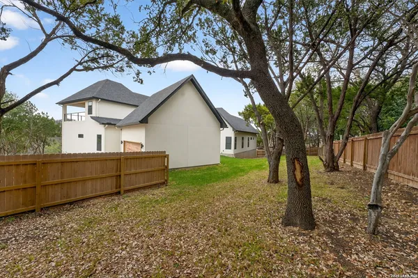 $950,000 | 8024 Alton Boulevard, Selma, TX 78154