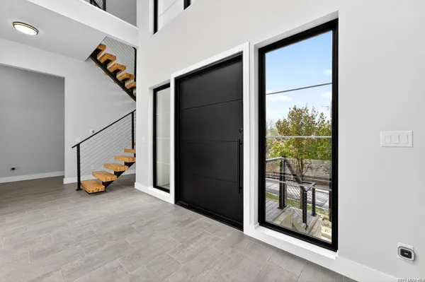 $950,000 | 8024 Alton Boulevard, Selma, TX 78154