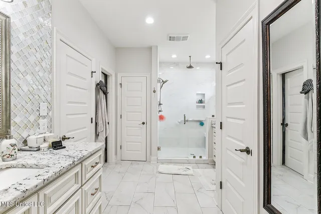 $500,000 | 67 Oak Hvn Drive, Poplarville, MS 39470