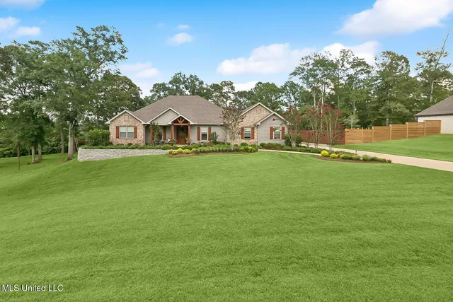 $500,000 | 67 Oak Hvn Drive, Poplarville, MS 39470