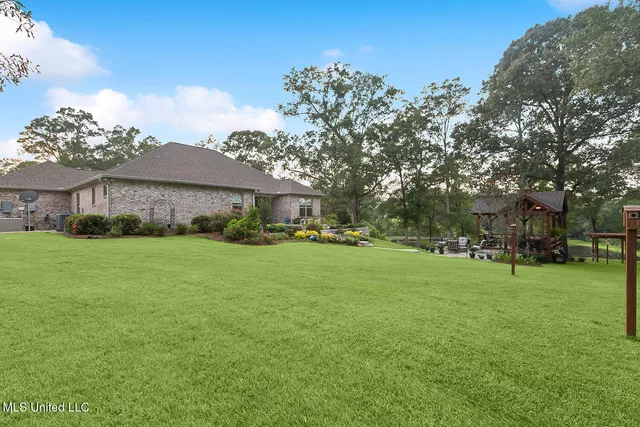 $500,000 | 67 Oak Hvn Drive, Poplarville, MS 39470