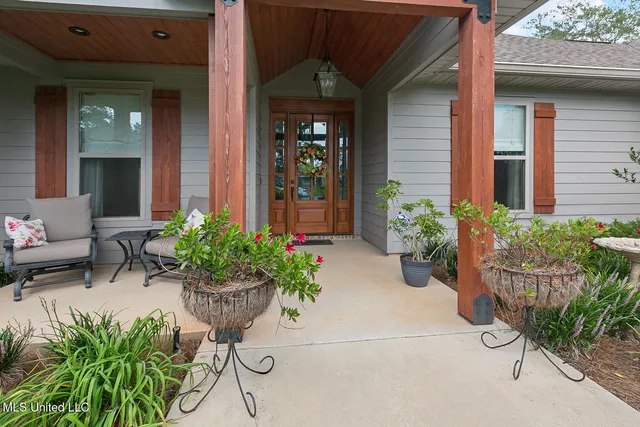 $500,000 | 67 Oak Hvn Drive, Poplarville, MS 39470