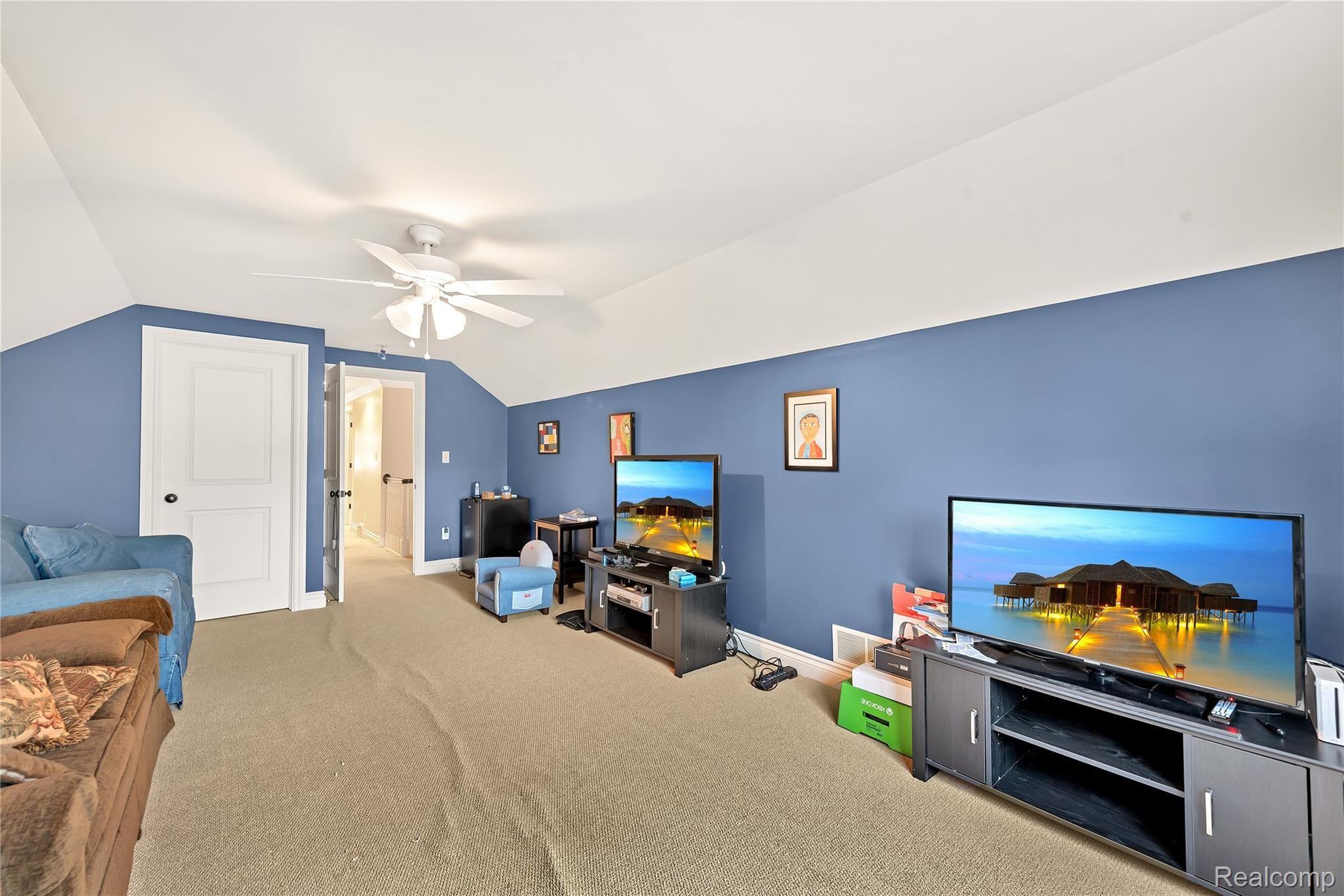 510 Thorntree Road Grosse Pointe, MI 48236 - Photo 24 of 40 4th Bedroom View 2