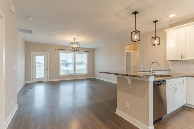 $287,900 | 3011 Torboy Drive, Evansville, IN 47725