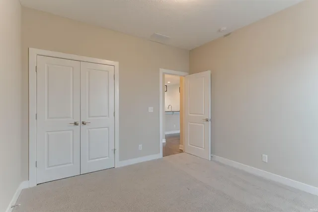 $287,900 | 3011 Torboy Drive, Evansville, IN 47725