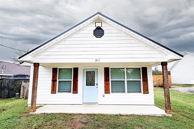a view of a house with deck