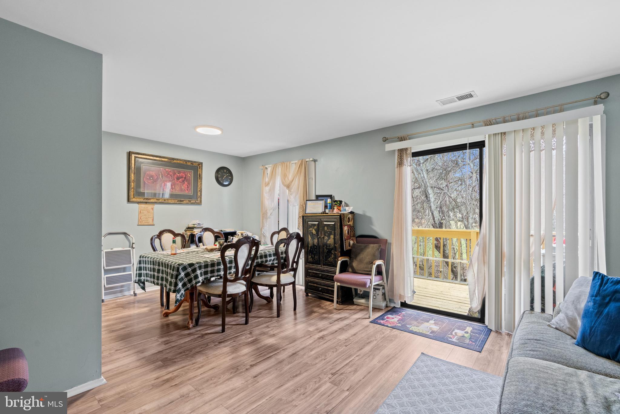19565 Transhire Road Gaithersburg, MD 20886 - Photo 4 of 22 Gallery Image 4