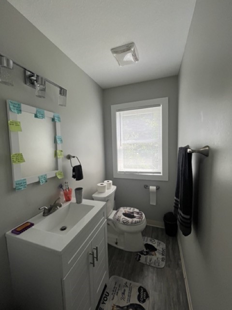 1770 North Church Street Decatur, IL 62526 - Photo 12 of 18 Bathroom