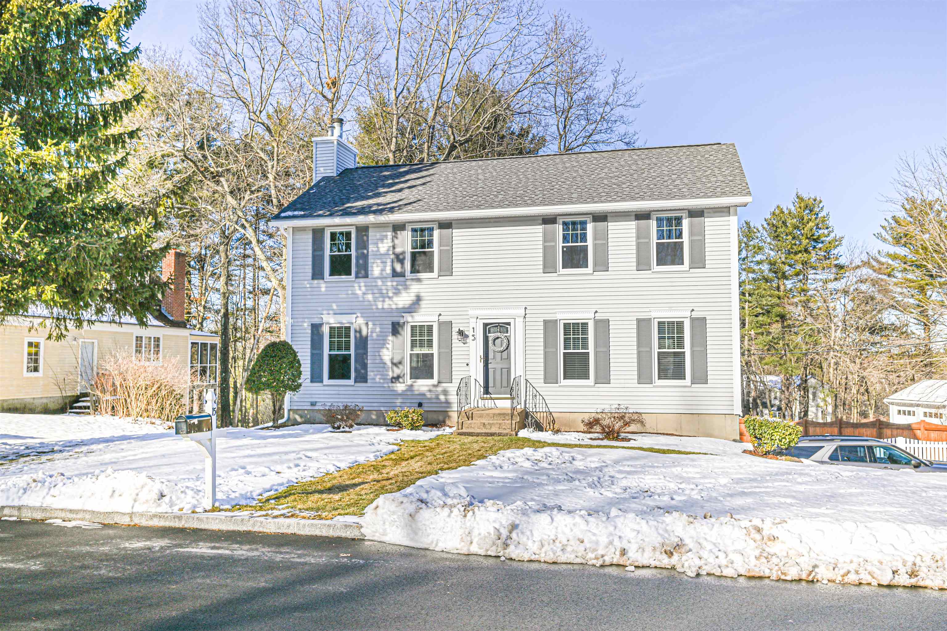15 Chad Road Manchester, NH 03104 - Photo 1 of 33