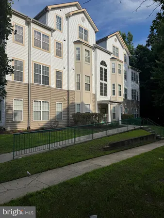 $340,000 | 15607 Everglade Lane, Unit B203, Bowie, MD 20716