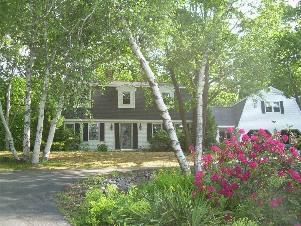 12 Clinton Road Cape Elizabeth, ME 04107 - Photo 1 of 13 Photo