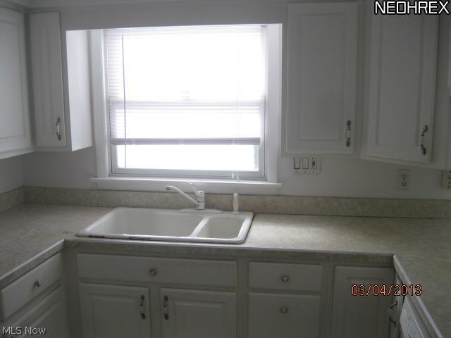 25942 Highland Road Cleveland, OH 44143 - Photo 6 of 11 Gallery Image 6