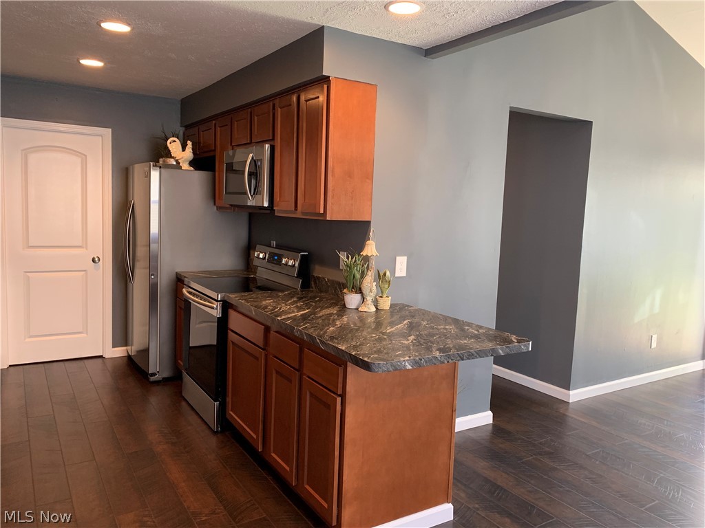 4117 Knickerbocker Road Sheffield Lake, OH 44054 - Photo 6 of 35 Gallery Image 6