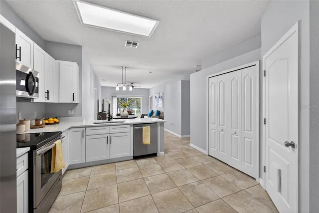 $2,725 | 1850 Emerald Green Circle, Oviedo, FL 32765