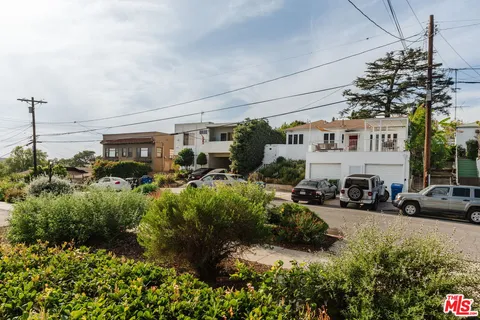 $799,000 | 746 North Dillon Street, Los Angeles, CA 90026