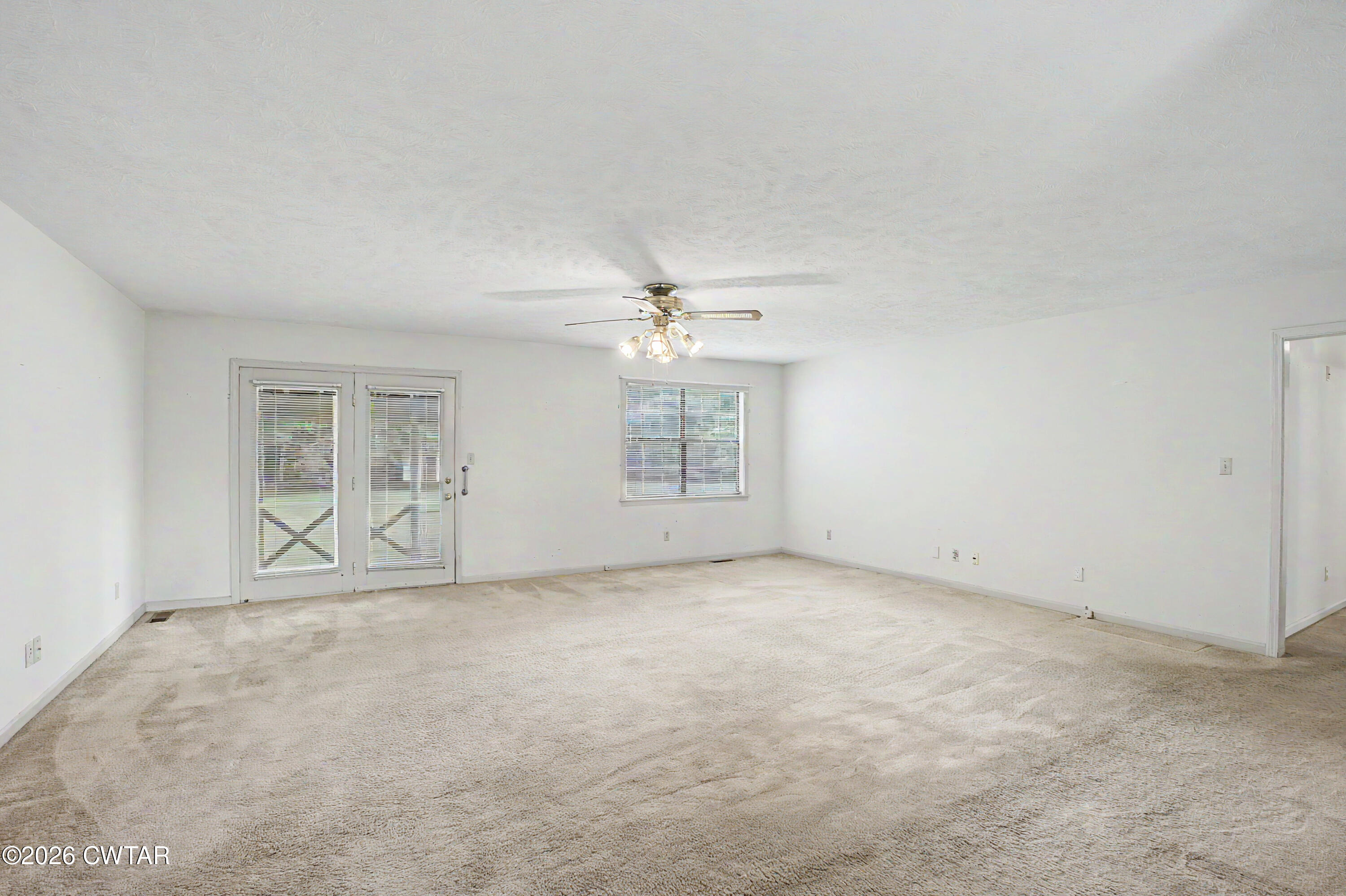 1074 Old Humboldt Road Jackson, TN 38305 - Photo 14 of 20 Living Room 1