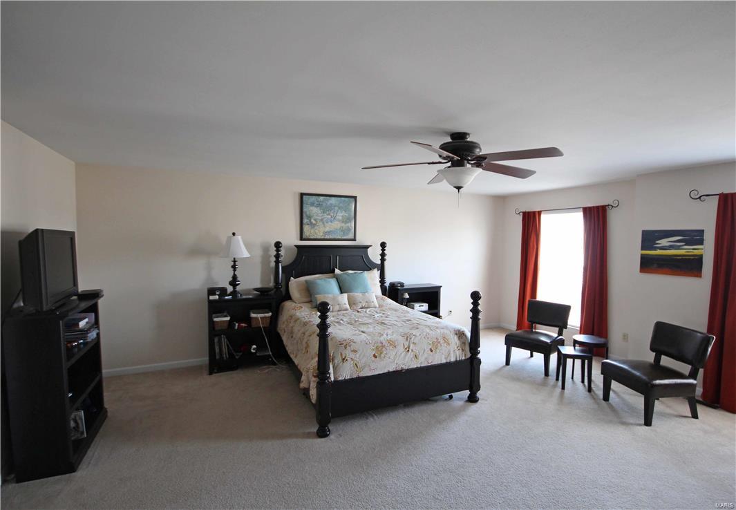4738 Rutledge Way Drive St. Louis, MO 63129 - Photo 11 of 23 Gallery Image 11