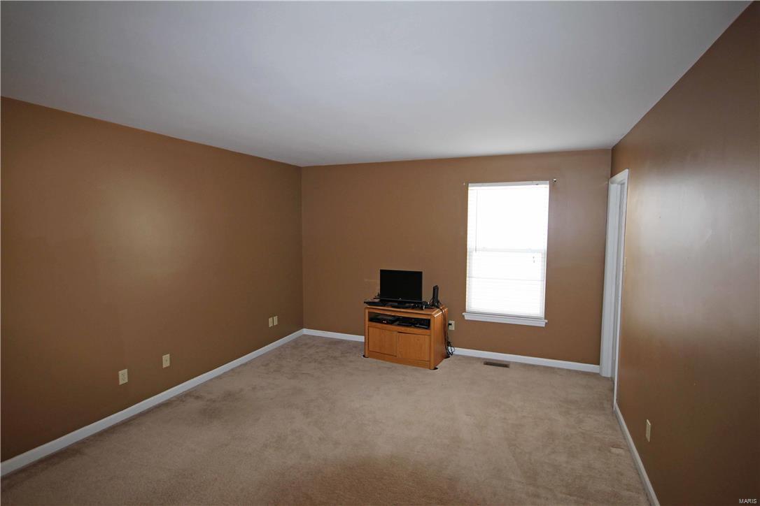 4738 Rutledge Way Drive St. Louis, MO 63129 - Photo 16 of 23 Gallery Image 16