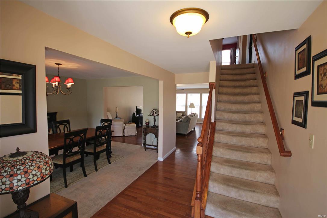 4738 Rutledge Way Drive St. Louis, MO 63129 - Photo 2 of 23 Gallery Image 2