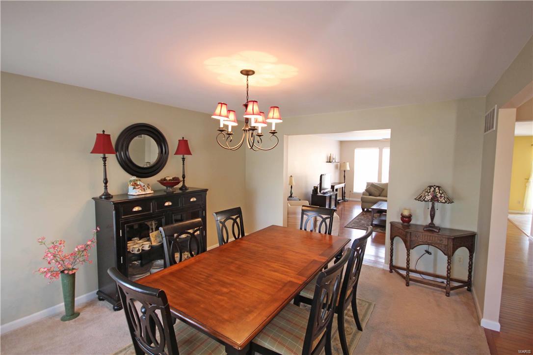4738 Rutledge Way Drive St. Louis, MO 63129 - Photo 3 of 23 Gallery Image 3