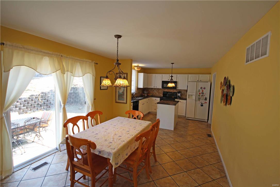 4738 Rutledge Way Drive St. Louis, MO 63129 - Photo 8 of 23 Gallery Image 8