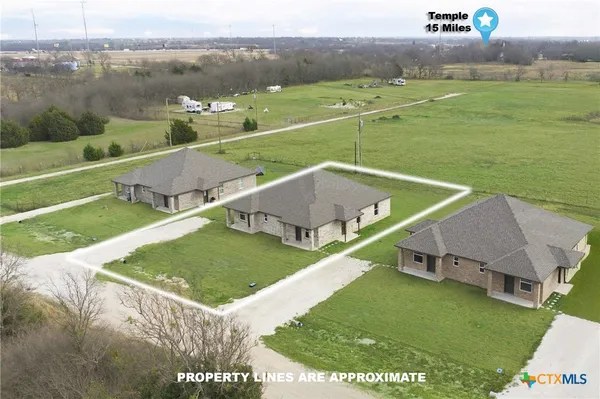 a view of a tennis court