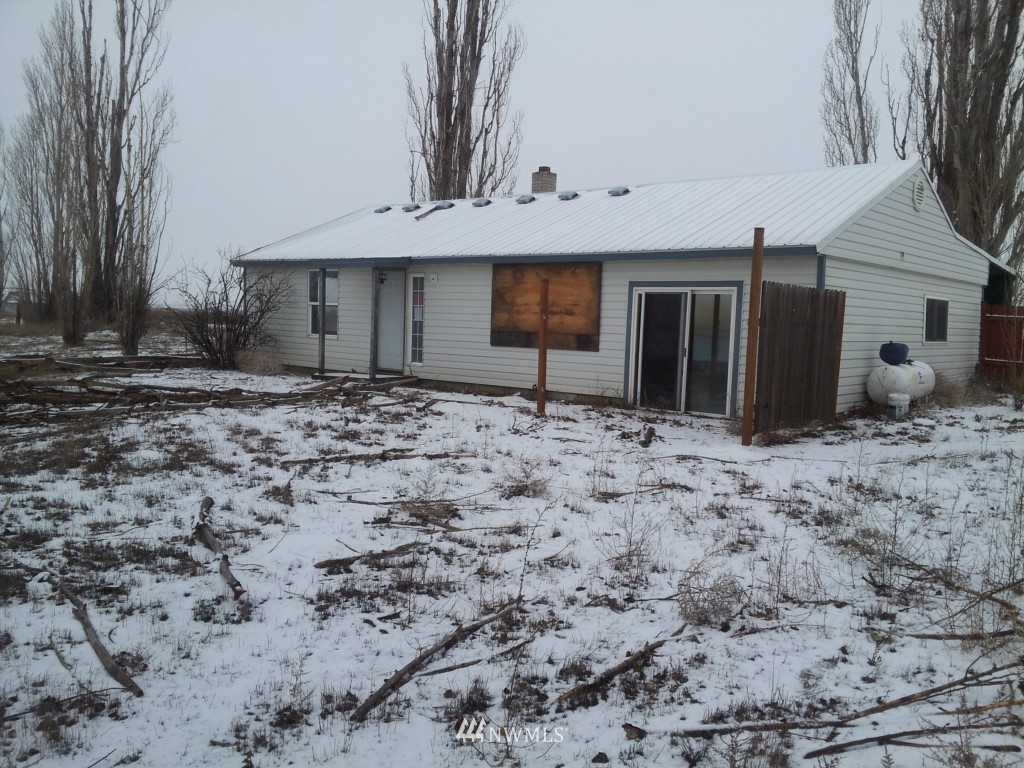 5176 Rd W.2 Southeast Warden, WA 98857 - Photo 2 of 18