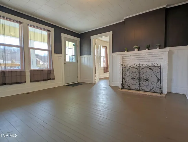 $184,900 | 1749 US Highway 23 South, Weber City, VA 24290