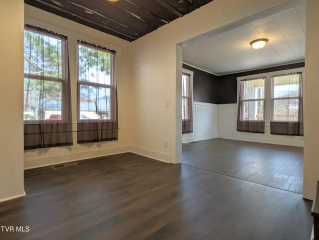 $184,900 | 1749 US Highway 23 South, Weber City, VA 24290