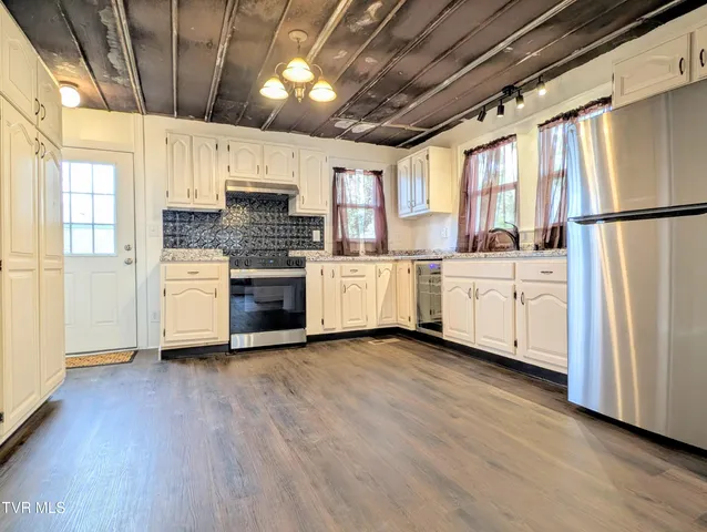 $184,900 | 1749 US Highway 23 South, Weber City, VA 24290